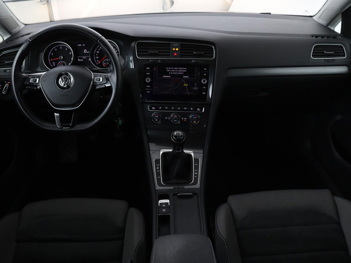 Volkswagen Golf 1.5 TSI Comfortline Business | Stoelverwarming | Massage | Carplay | Navigatie | Adaptive cruise | Climate control | Parkeerhulp | Bluetooth