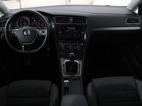 Volkswagen Golf 1.5 TSI Comfortline Business | Stoelverwarming | Massage | Carplay | Navigatie | Adaptive cruise | Climate control | Parkeerhulp | Bluetooth