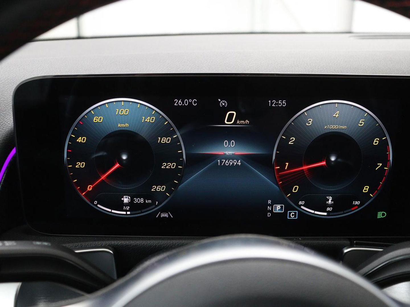 Mercedes-Benz GLB-Klasse 200 Business Solution AMG 7-persoons | Panoramadak | Trekhaak | Stoelverwarming | Matrix LED | Memory | Keyless | Camera | Navigatie