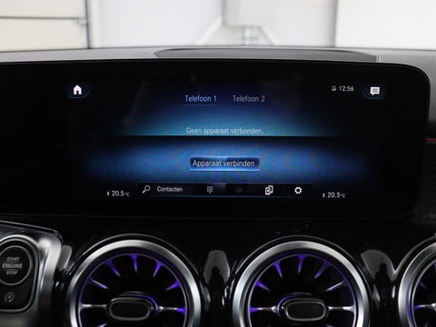 Mercedes-Benz GLB-Klasse 200 Business Solution AMG 7-persoons | Panoramadak | Trekhaak | Stoelverwarming | Matrix LED | Memory | Keyless | Camera | Navigatie