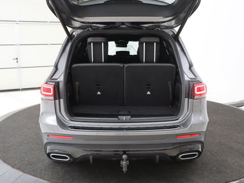 Mercedes-Benz GLB-Klasse 200 Business Solution AMG 7-persoons | Panoramadak | Trekhaak | Stoelverwarming | Matrix LED | Memory | Keyless | Camera | Navigatie
