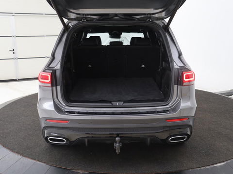 Mercedes-Benz GLB-Klasse 200 Business Solution AMG 7-persoons | Panoramadak | Trekhaak | Stoelverwarming | Matrix LED | Memory | Keyless | Camera | Navigatie