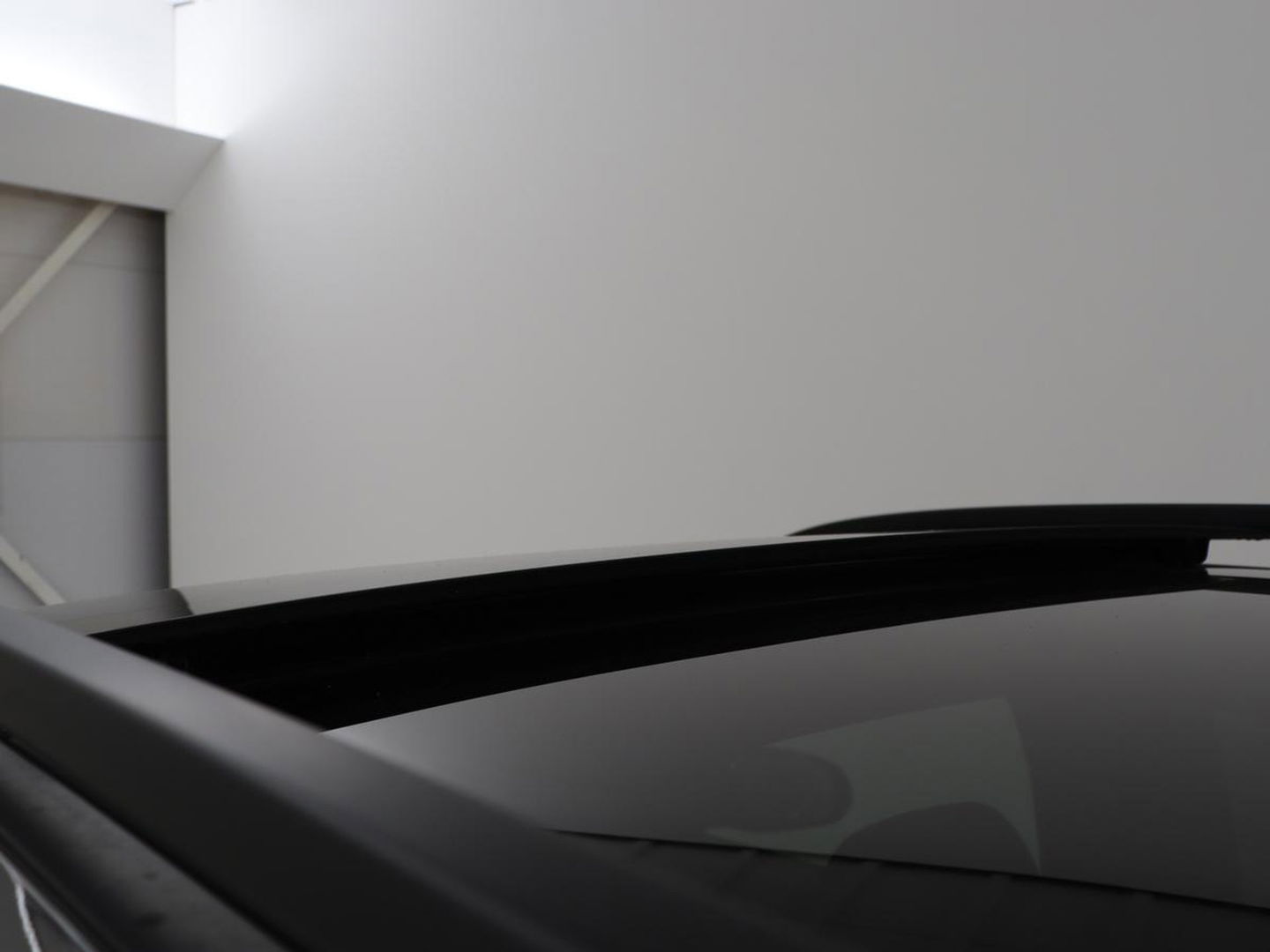 Mercedes-Benz GLB-Klasse 200 Business Solution AMG 7-persoons | Panoramadak | Trekhaak | Stoelverwarming | Matrix LED | Memory | Keyless | Camera | Navigatie