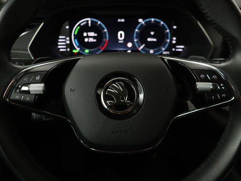 Škoda Octavia 1.4 TSI iV PHEV Business Edition | Stoelverwarming | Adaptive cruise | Carplay | Stuur & achterbankverwarming | Memory | Navigatie | Parkeerhulp