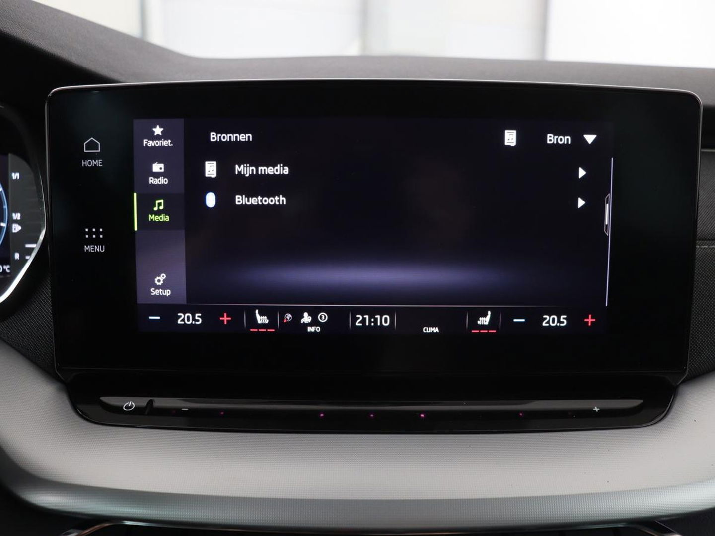 Škoda Octavia 1.4 TSI iV PHEV Business Edition | Stoelverwarming | Adaptive cruise | Carplay | Stuur & achterbankverwarming | Memory | Navigatie | Parkeerhulp