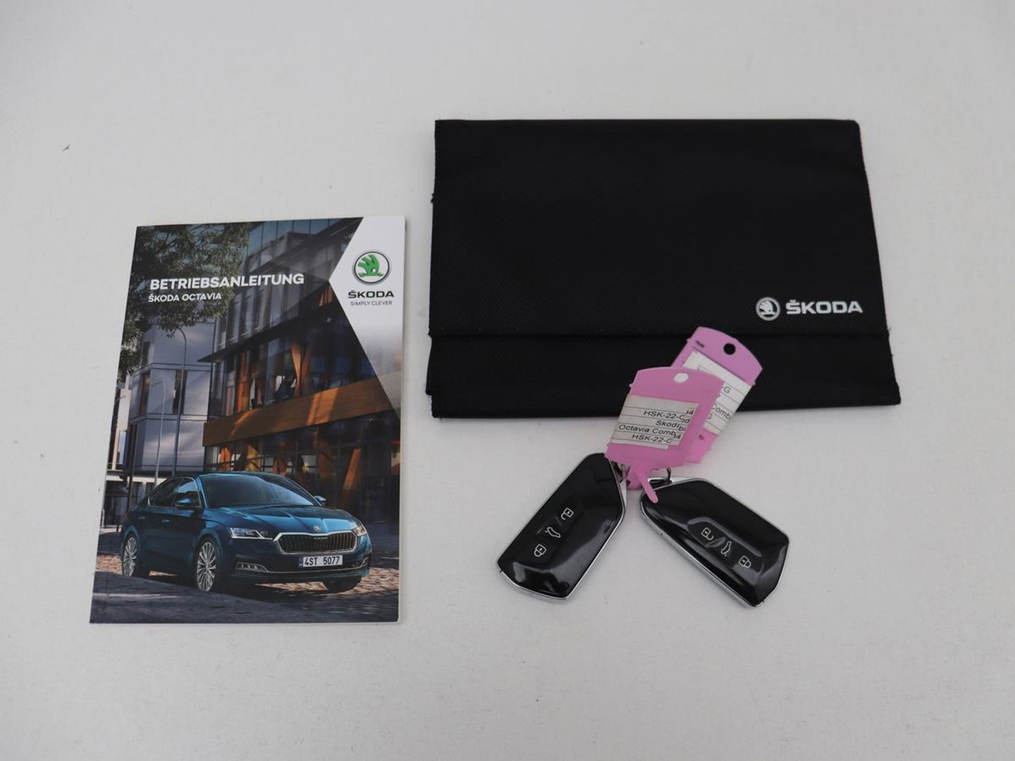 Škoda Octavia 1.4 TSI iV PHEV Business Edition | Stoelverwarming | Adaptive cruise | Carplay | Stuur & achterbankverwarming | Memory | Navigatie | Parkeerhulp