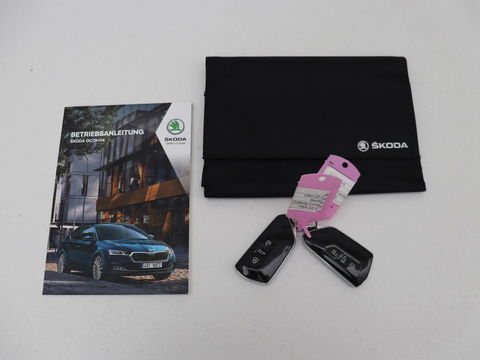 Škoda Octavia 1.4 TSI iV PHEV Business Edition | Stoelverwarming | Adaptive cruise | Carplay | Stuur & achterbankverwarming | Memory | Navigatie | Parkeerhulp