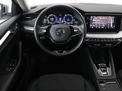 Škoda Octavia 1.4 TSI iV PHEV Business Edition | Stoelverwarming | Adaptive cruise | Carplay | Stuur & achterbankverwarming | Memory | Navigatie | Parkeerhulp