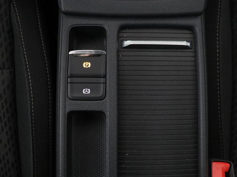 Škoda Octavia 1.4 TSI iV PHEV Business Edition | Stoelverwarming | Adaptive cruise | Carplay | Stuur & achterbankverwarming | Memory | Navigatie | Parkeerhulp