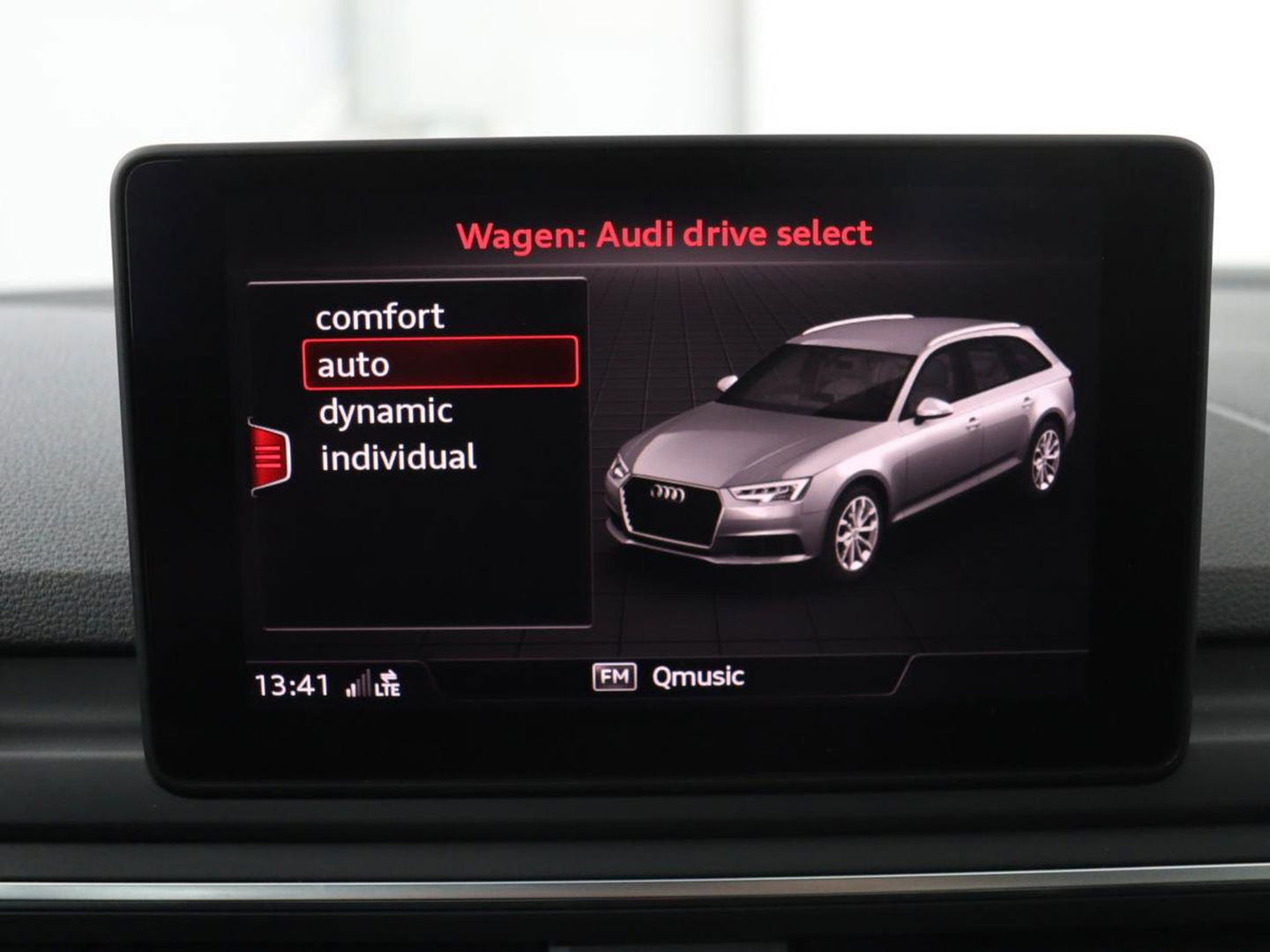 Audi A4 35 TFSI Sport Lease Edition | Full LED | Sportstoelen | Navigatie | Parkeerhulp | Climate control | Cruise control | Bluetooth