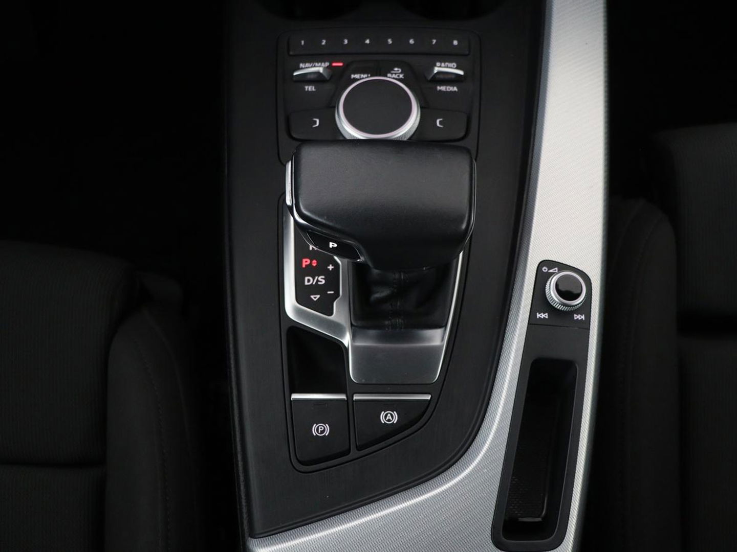 Audi A4 35 TFSI Sport Lease Edition | Full LED | Sportstoelen | Navigatie | Parkeerhulp | Climate control | Cruise control | Bluetooth