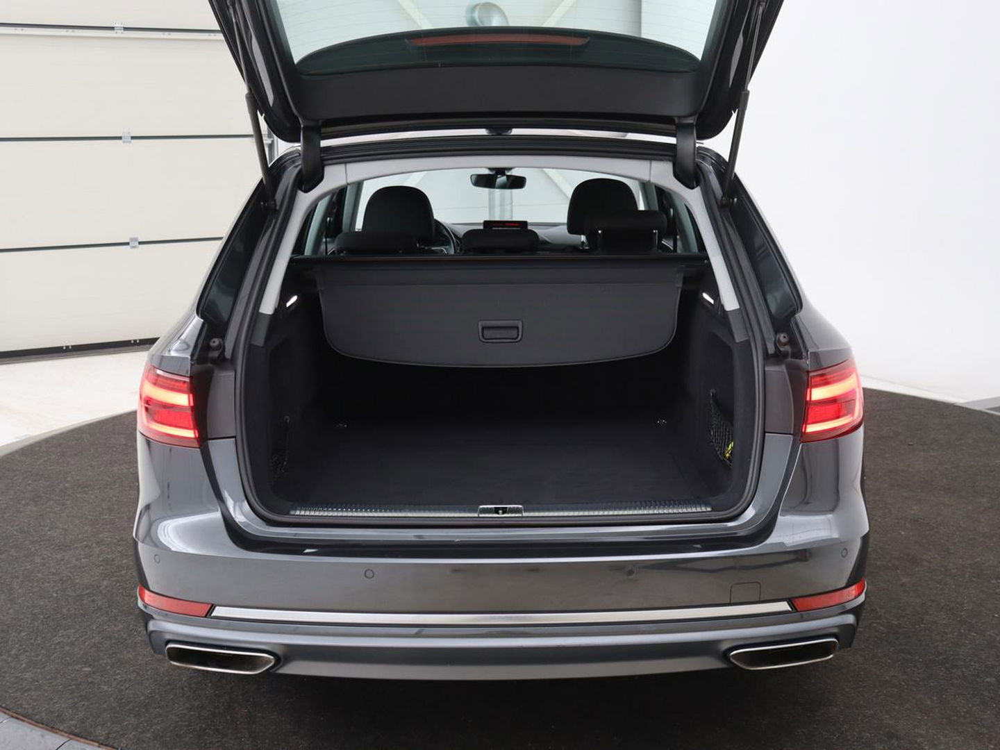 Audi A4 35 TFSI Sport Lease Edition | Full LED | Sportstoelen | Navigatie | Parkeerhulp | Climate control | Cruise control | Bluetooth