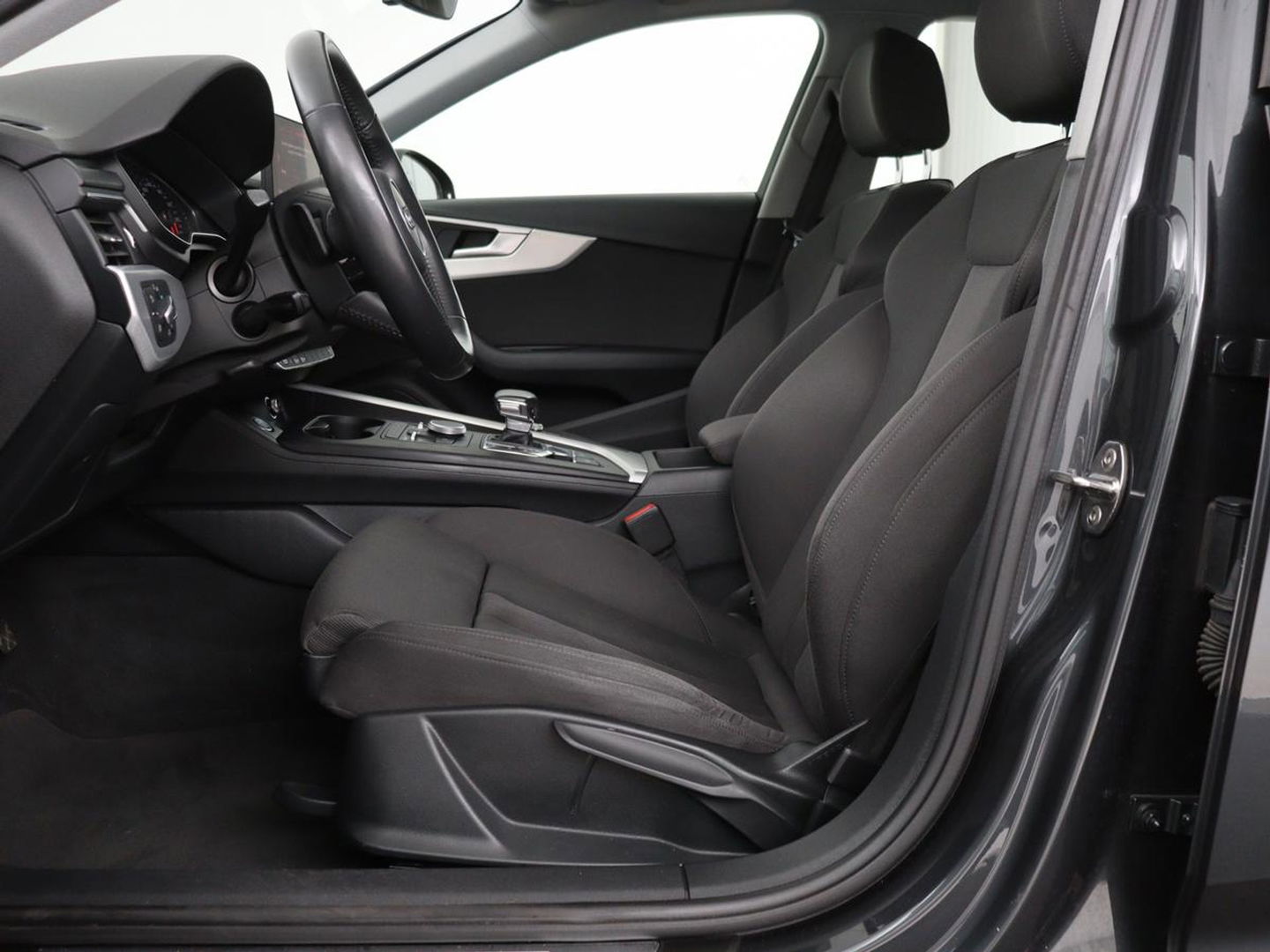 Audi A4 35 TFSI Sport Lease Edition | Full LED | Sportstoelen | Navigatie | Parkeerhulp | Climate control | Cruise control | Bluetooth