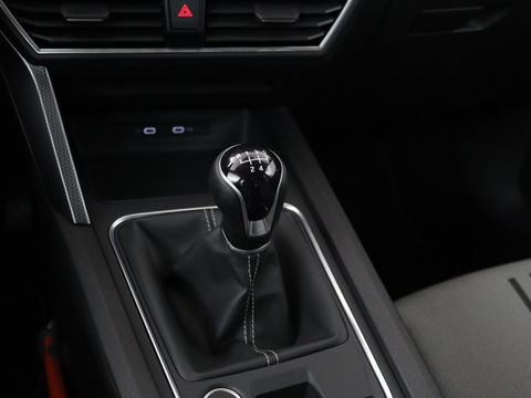 SEAT Leon 1.0 TSI Style Launch Edition | Camera | Adaptive cruise | Carplay | Navigatie | DAB | Parkeerhulp | Full LED | Climate control