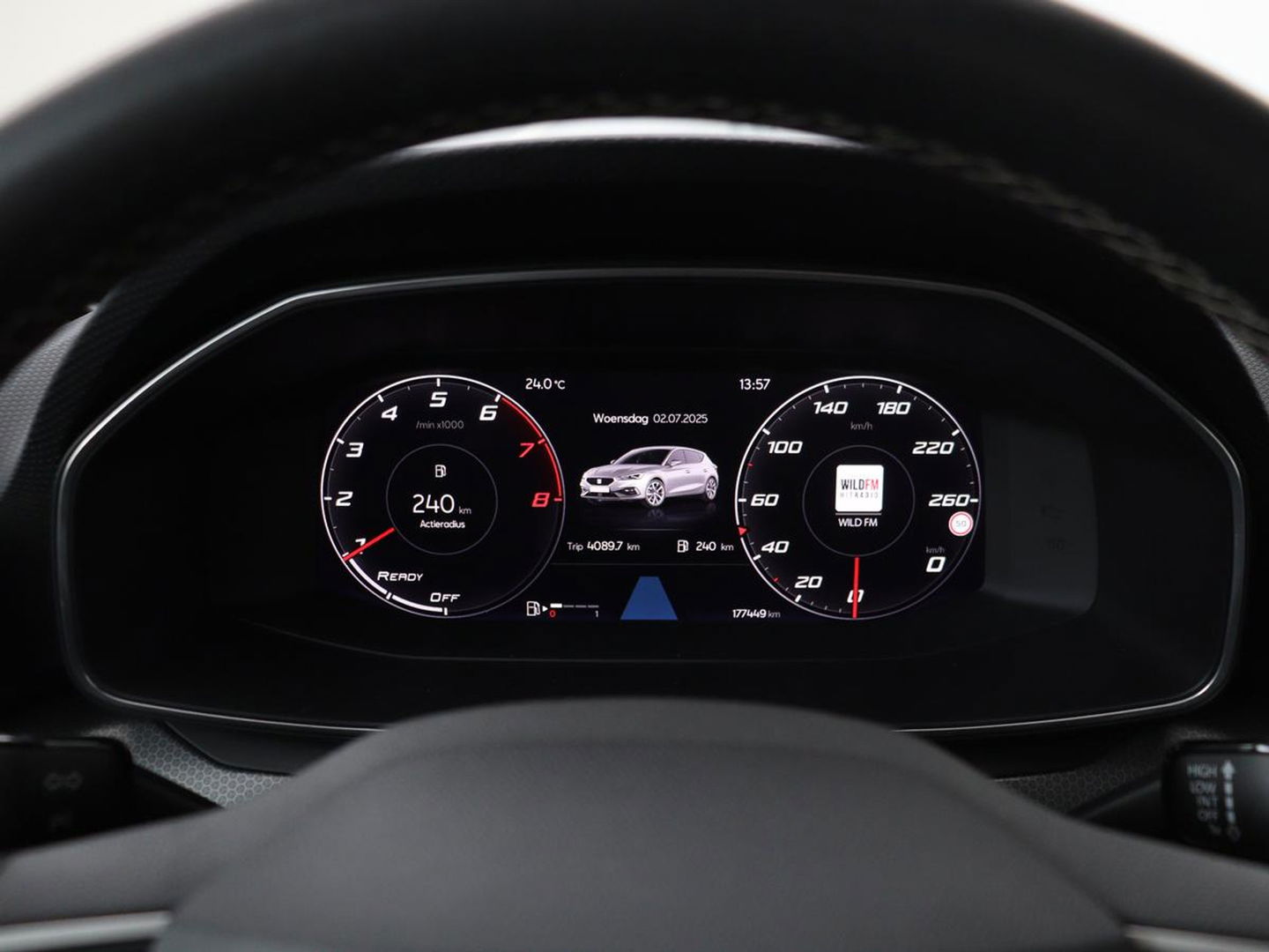 SEAT Leon 1.0 TSI Style Launch Edition | Camera | Adaptive cruise | Carplay | Navigatie | DAB | Parkeerhulp | Full LED | Climate control