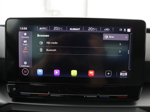 SEAT Leon 1.0 TSI Style Launch Edition | Camera | Adaptive cruise | Carplay | Navigatie | DAB | Parkeerhulp | Full LED | Climate control