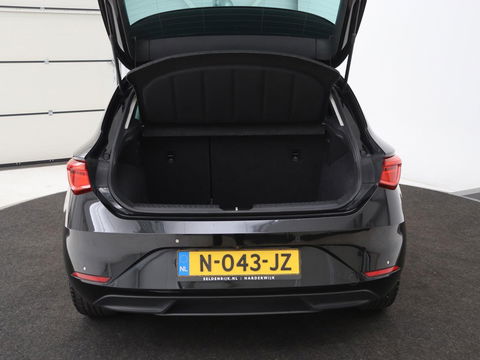 SEAT Leon 1.0 TSI Style Launch Edition | Camera | Adaptive cruise | Carplay | Navigatie | DAB | Parkeerhulp | Full LED | Climate control