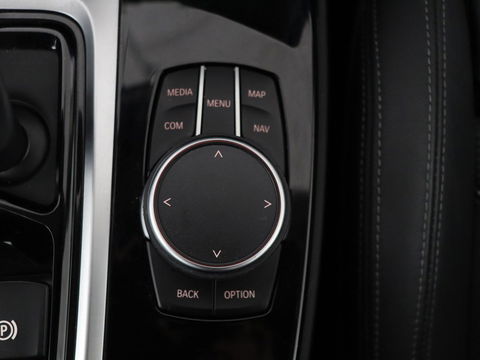 BMW X3 xDrive30e High Executive | X Line | Panoramadak | Stoel & stuurverwarming | Carplay | Sportstoelen | Half leder | Live Cockpit | Full LED | Camera