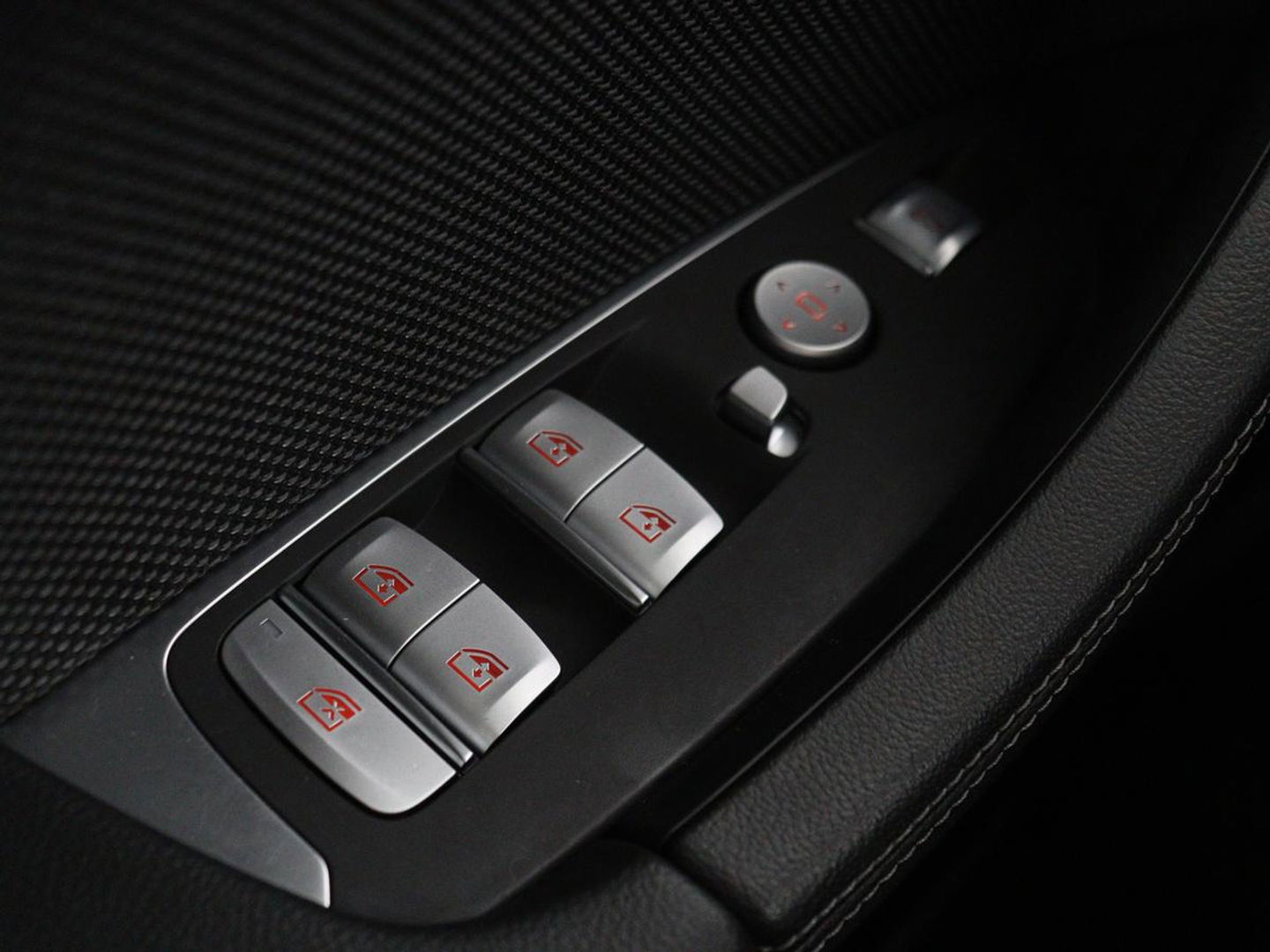BMW X3 xDrive30e High Executive | X Line | Panoramadak | Stoel & stuurverwarming | Carplay | Sportstoelen | Half leder | Live Cockpit | Full LED | Camera