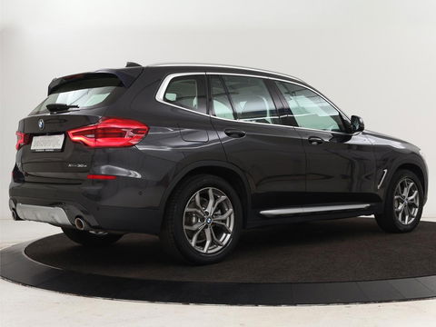 BMW X3 xDrive30e High Executive | X Line | Panoramadak | Stoel & stuurverwarming | Carplay | Sportstoelen | Half leder | Live Cockpit | Full LED | Camera
