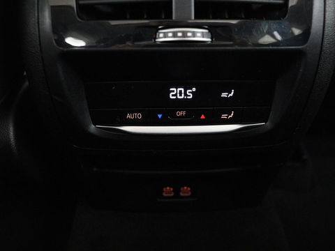 BMW X3 xDrive30e High Executive | X Line | Panoramadak | Stoel & stuurverwarming | Carplay | Sportstoelen | Half leder | Live Cockpit | Full LED | Camera