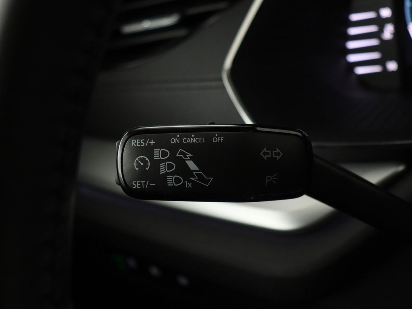 Škoda Octavia 1.0 TSI Business Edition | Carplay | Sfeerverlichting | Full LED | Navigatie | Parkeerhulp | Climate control | DAB | Cruise control