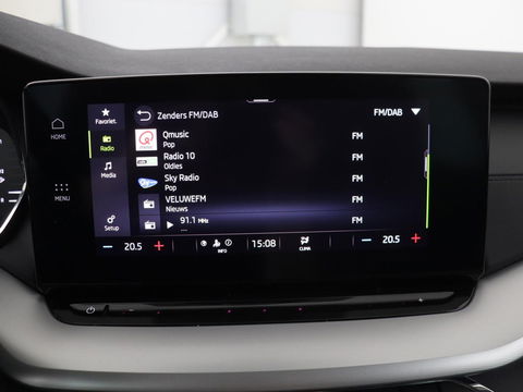 Škoda Octavia 1.0 TSI Business Edition | Carplay | Sfeerverlichting | Full LED | Navigatie | Parkeerhulp | Climate control | DAB | Cruise control