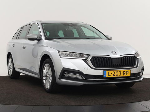 Škoda Octavia 1.0 TSI Business Edition | Carplay | Sfeerverlichting | Full LED | Navigatie | Parkeerhulp | Climate control | DAB | Cruise control