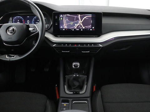 Škoda Octavia 1.0 TSI Business Edition | Carplay | Sfeerverlichting | Full LED | Navigatie | Parkeerhulp | Climate control | DAB | Cruise control