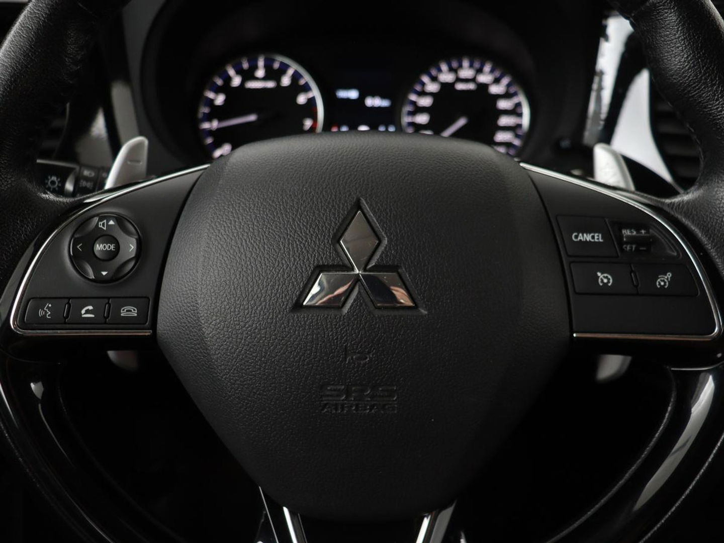 Mitsubishi Outlander 2.0 Executive Edition 7-persoons | Automaat | Full LED | Camera | MirrorLink | Climate control | Cruise control