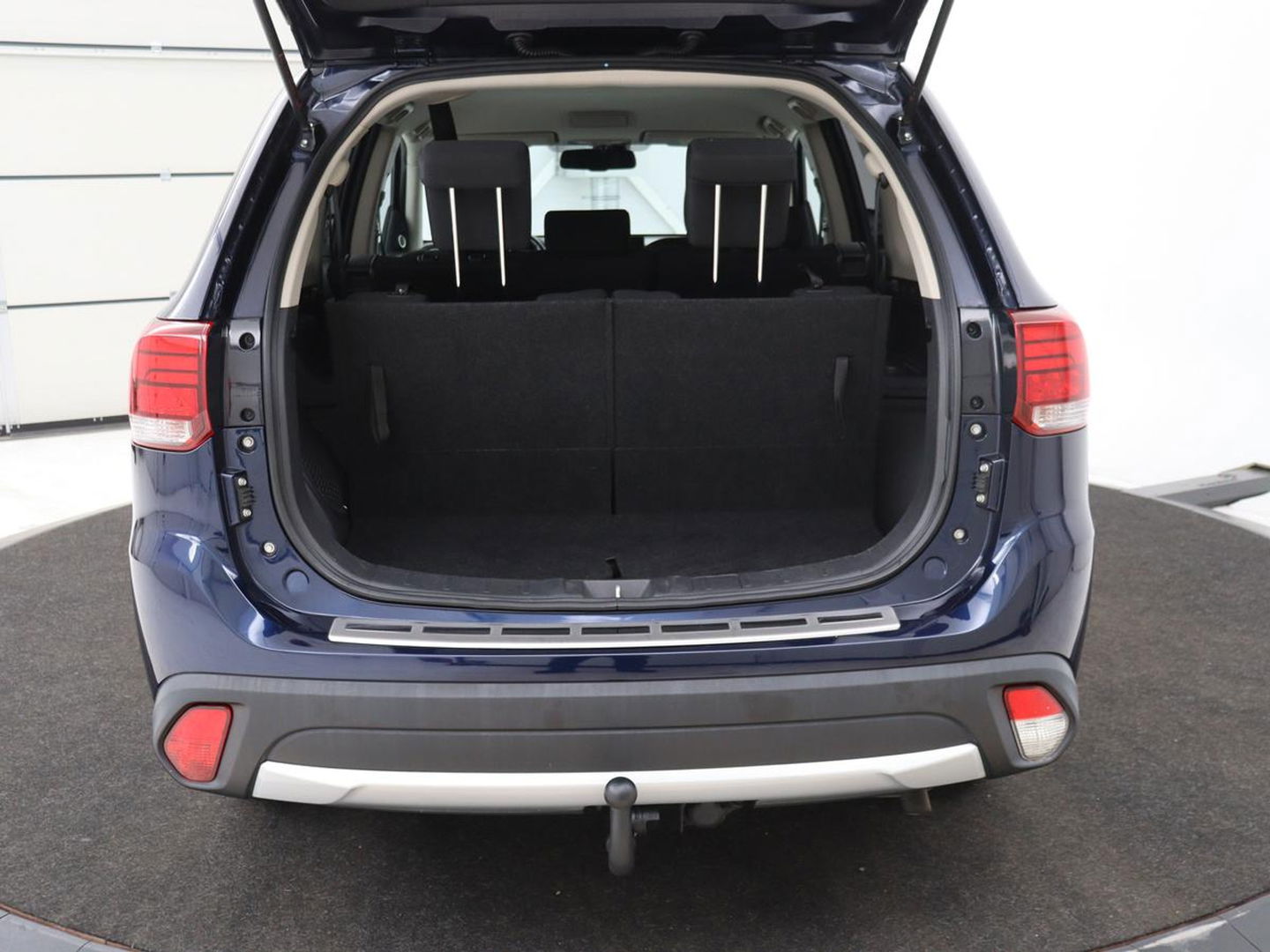 Mitsubishi Outlander 2.0 Executive Edition 7-persoons | Automaat | Full LED | Camera | MirrorLink | Climate control | Cruise control