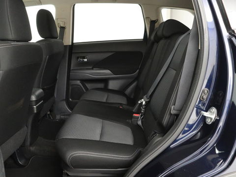 Mitsubishi Outlander 2.0 Executive Edition 7-persoons | Automaat | Full LED | Camera | MirrorLink | Climate control | Cruise control