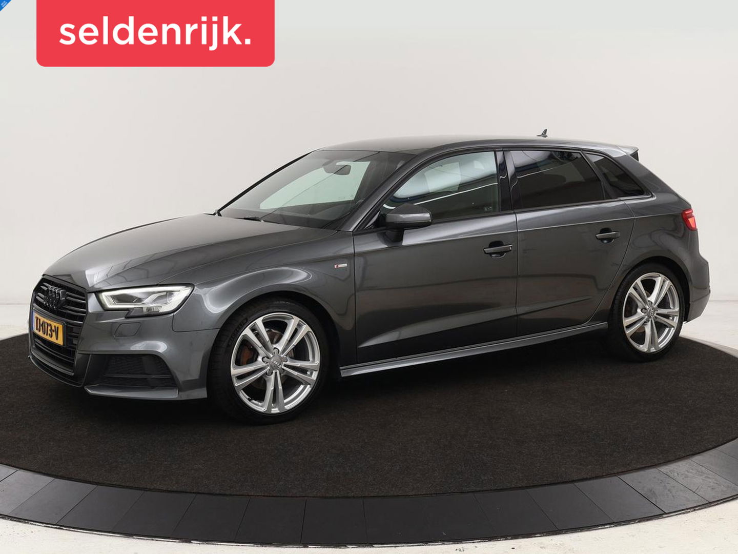 Audi A3 1.5 TFSI Sport S Line Edition | Stoelverwarming | Massage | Full LED | Half leder | Navigatie | Sportstoelen | Climate control