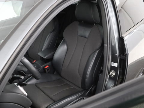 Audi A3 1.5 TFSI Sport S Line Edition | Stoelverwarming | Massage | Full LED | Half leder | Navigatie | Sportstoelen | Climate control