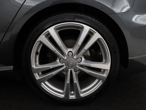 Audi A3 1.5 TFSI Sport S Line Edition | Stoelverwarming | Massage | Full LED | Half leder | Navigatie | Sportstoelen | Climate control