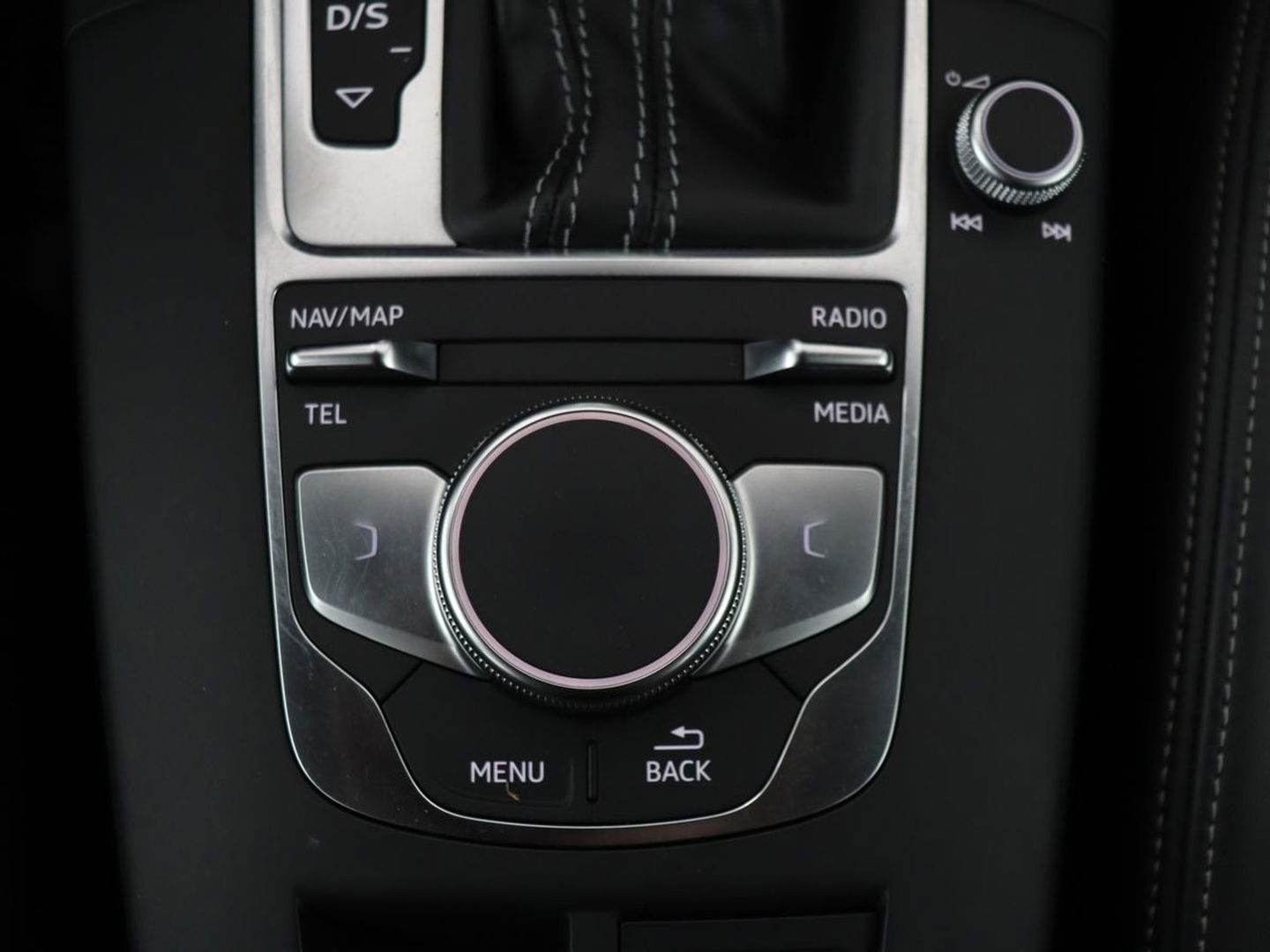 Audi A3 1.5 TFSI Sport S Line Edition | Stoelverwarming | Massage | Full LED | Half leder | Navigatie | Sportstoelen | Climate control
