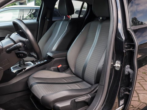 Peugeot 208 1.2 PureTech 100pk Allure | Navigatie | Camera