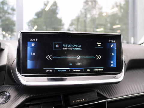 Peugeot 208 1.2 PureTech 100pk Allure | Navigatie | Camera