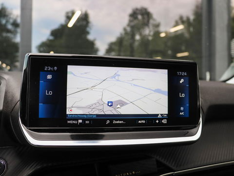 Peugeot 208 1.2 PureTech 100pk Allure | Navigatie | Camera