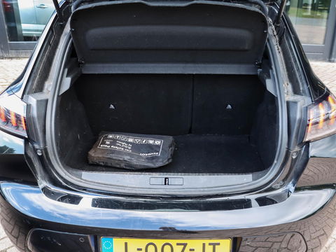 Peugeot 208 1.2 PureTech 100pk Allure | Navigatie | Camera