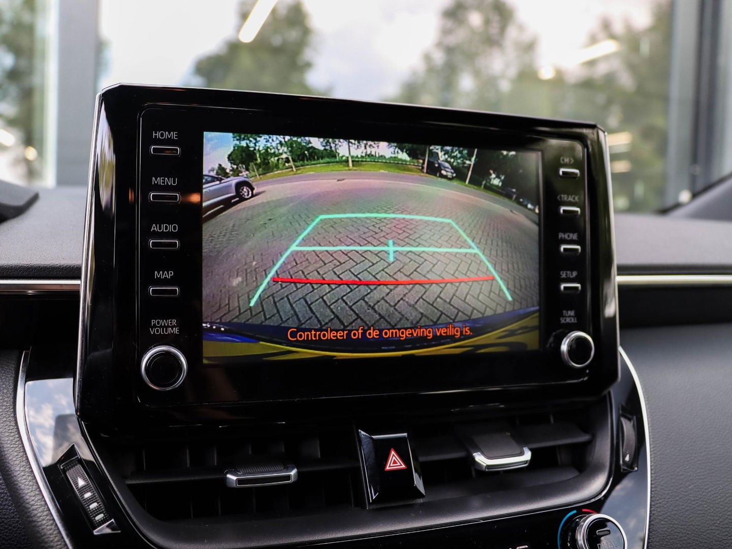 Toyota Corolla Touring Sports 1.8 Hybrid Business | Navigatie | Camera | Climate Control