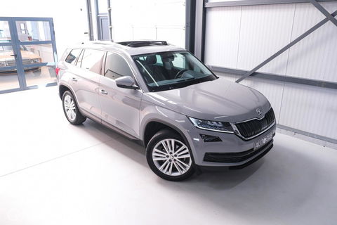 Škoda Kodiaq 1.5 TSI Business ed. DSG | 7 pers | Panorama | Trekhaak | LED | Steel Grey | Camera | Apple CarPlay | Adaptive |