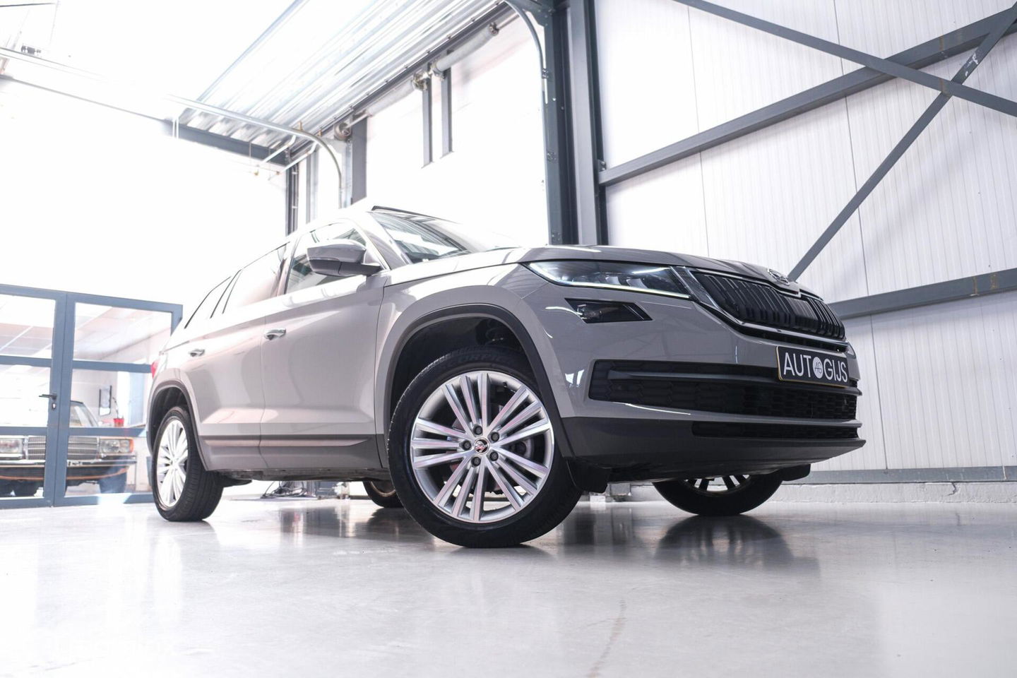 Škoda Kodiaq 1.5 TSI Business ed. DSG | 7 pers | Panorama | Trekhaak | LED | Steel Grey | Camera | Apple CarPlay | Adaptive |