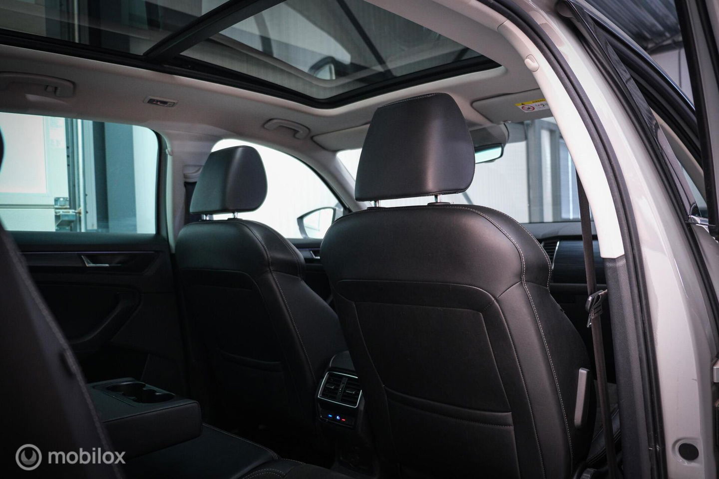Škoda Kodiaq 1.5 TSI Business ed. DSG | 7 pers | Panorama | Trekhaak | LED | Steel Grey | Camera | Apple CarPlay | Adaptive |