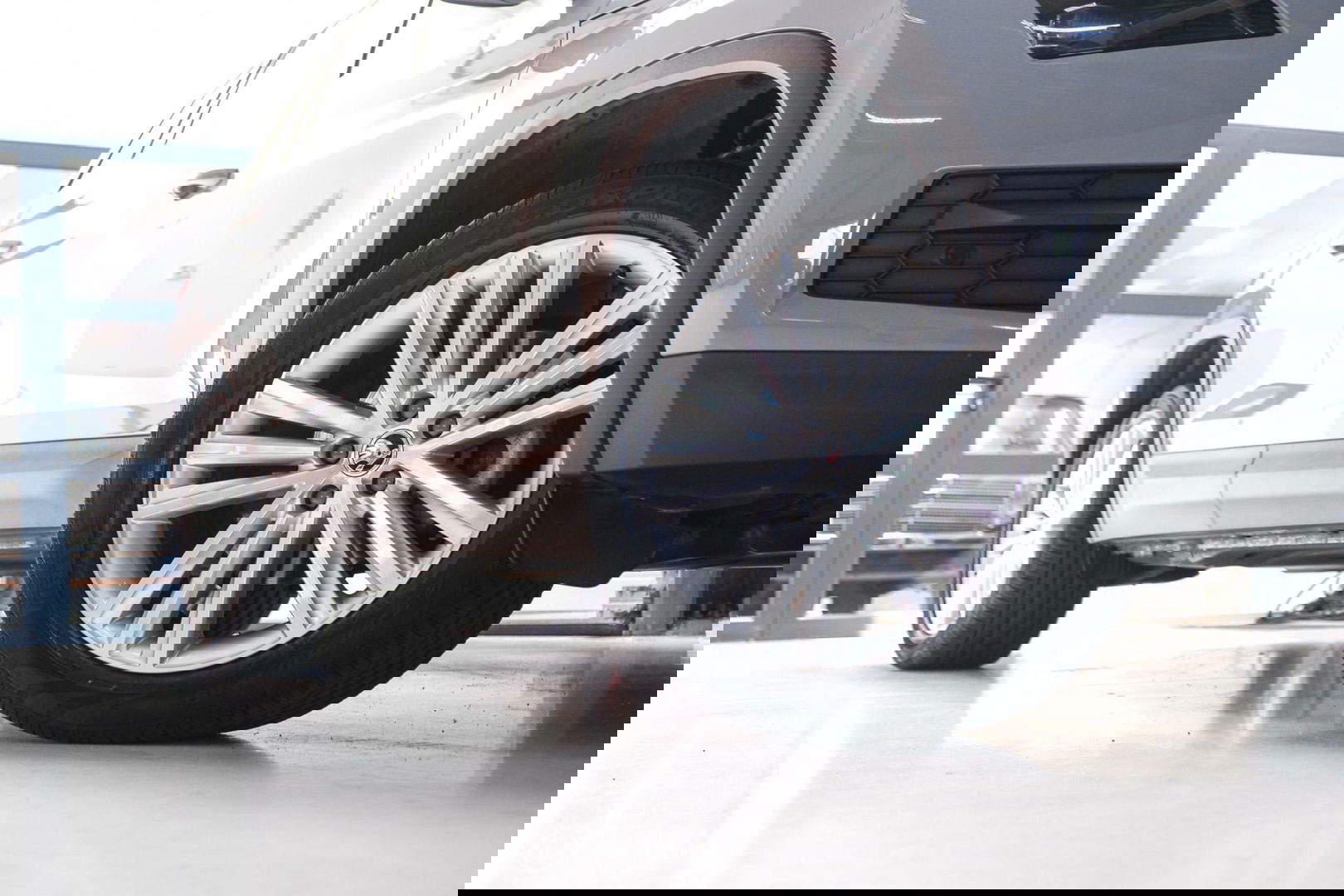 Škoda Kodiaq 1.5 TSI Business ed. DSG | 7 pers | Panorama | Trekhaak | LED | Steel Grey | Camera | Apple CarPlay | Adaptive |