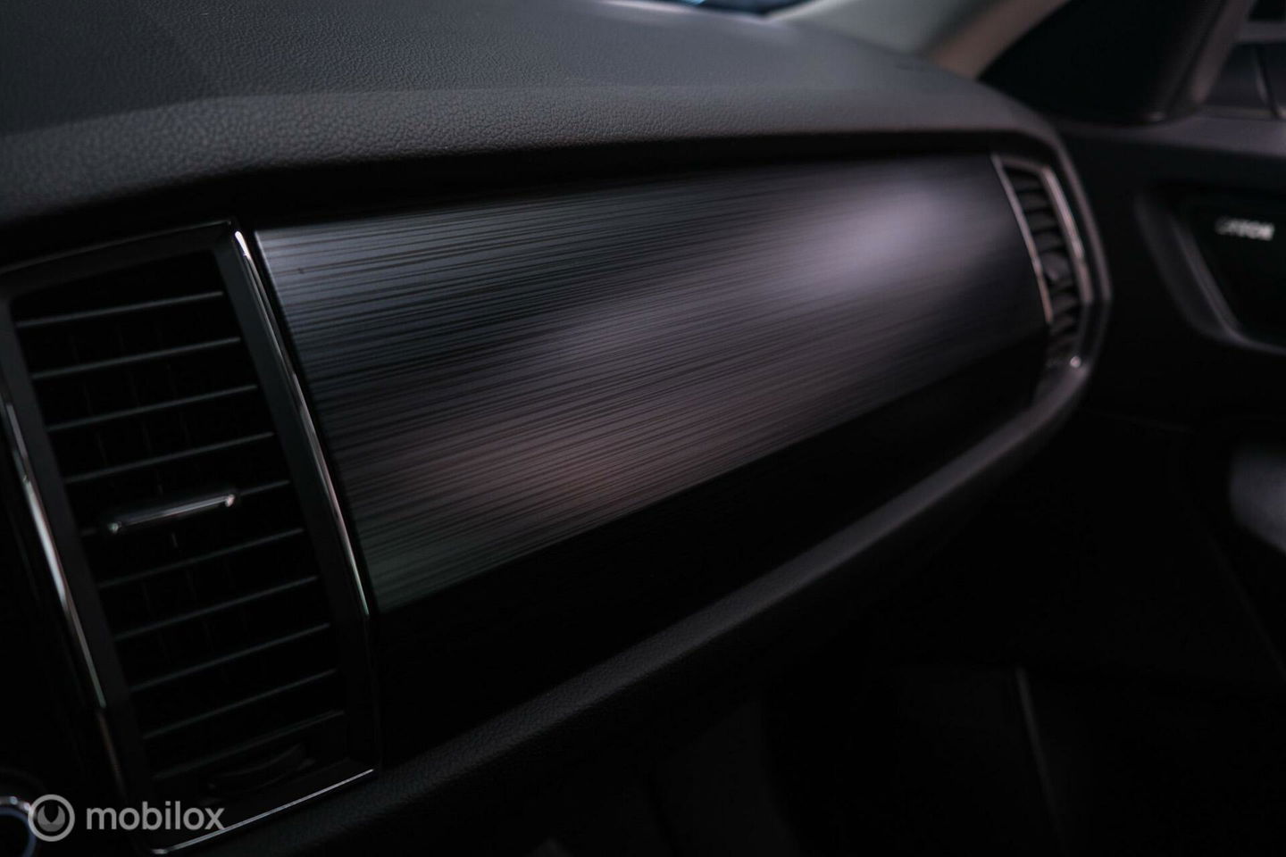 Škoda Kodiaq 1.5 TSI Business ed. DSG | 7 pers | Panorama | Trekhaak | LED | Steel Grey | Camera | Apple CarPlay | Adaptive |
