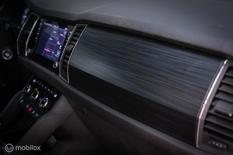 Škoda Kodiaq 1.5 TSI Business ed. DSG | 7 pers | Panorama | Trekhaak | LED | Steel Grey | Camera | Apple CarPlay | Adaptive |