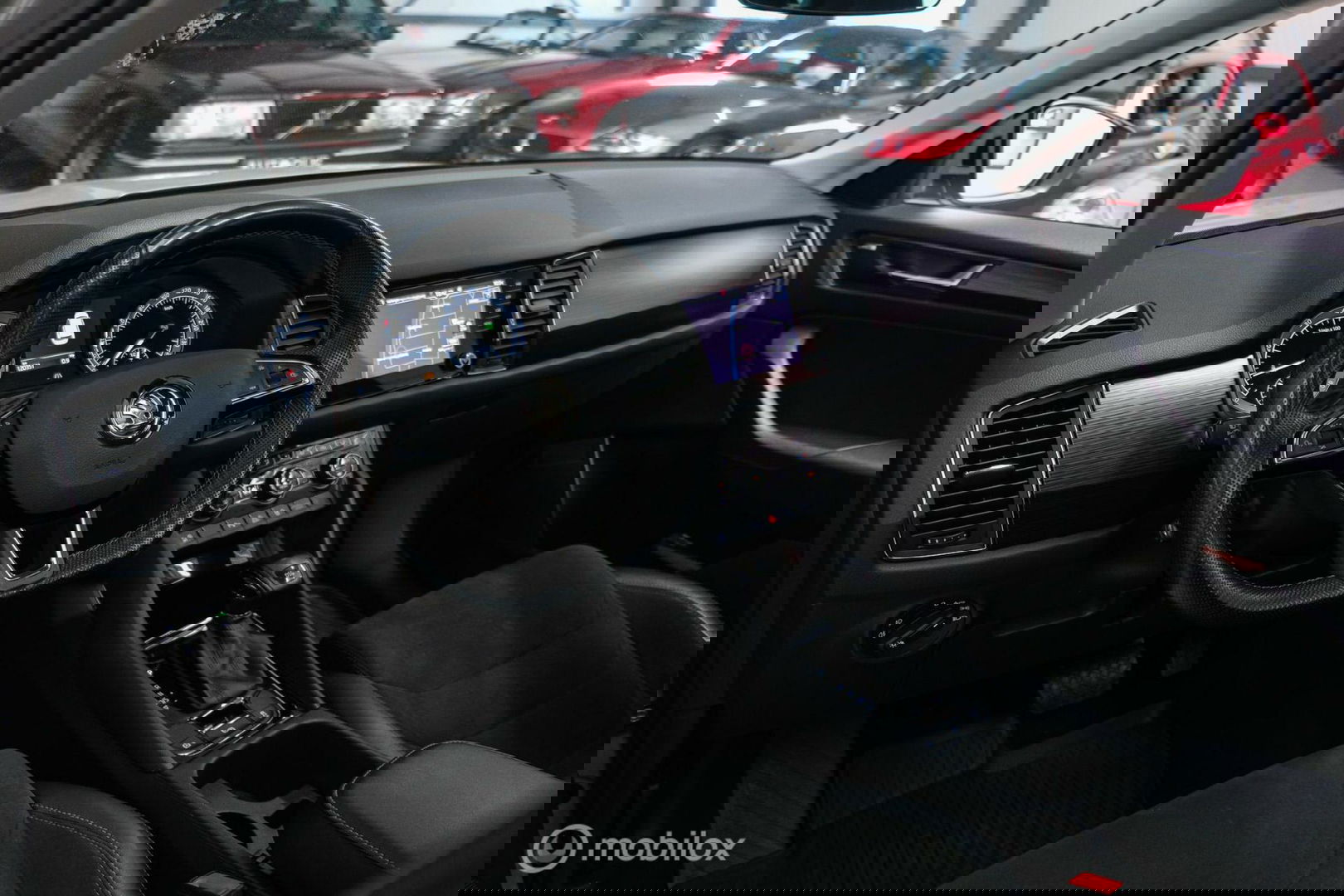 Škoda Kodiaq 1.5 TSI Business ed. DSG | 7 pers | Panorama | Trekhaak | LED | Steel Grey | Camera | Apple CarPlay | Adaptive |