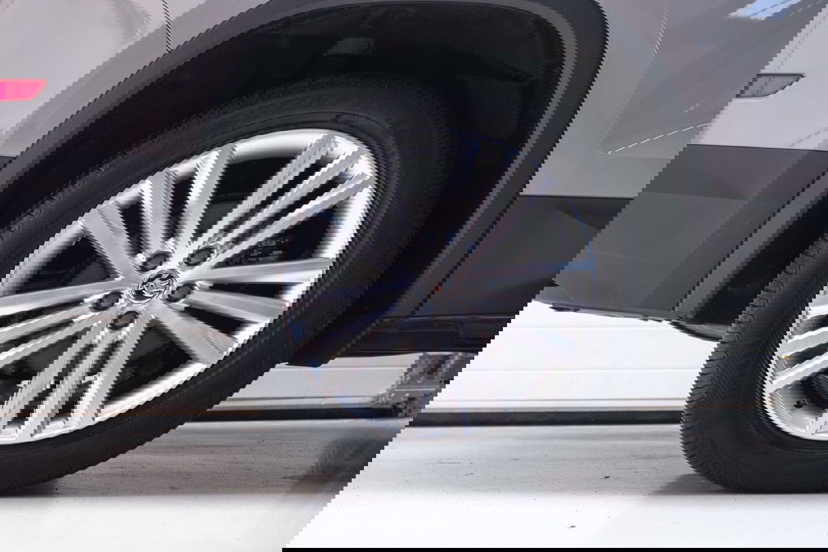 Škoda Kodiaq 1.5 TSI Business ed. DSG | 7 pers | Panorama | Trekhaak | LED | Steel Grey | Camera | Apple CarPlay | Adaptive |