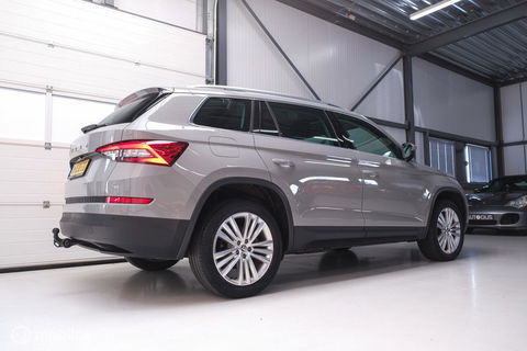 Škoda Kodiaq 1.5 TSI Business ed. DSG | 7 pers | Panorama | Trekhaak | LED | Steel Grey | Camera | Apple CarPlay | Adaptive |